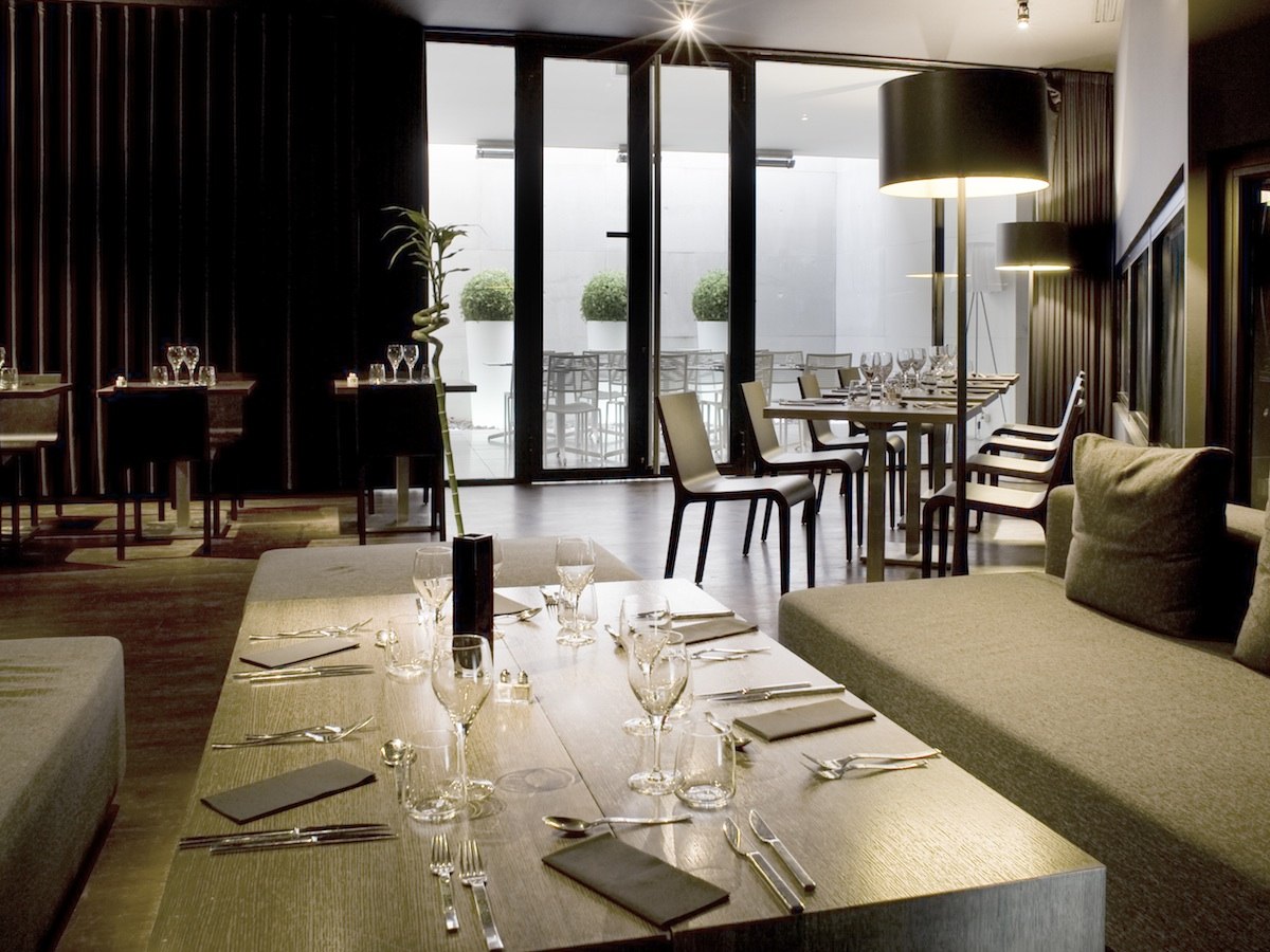 Lyon i kos restaurant cadre